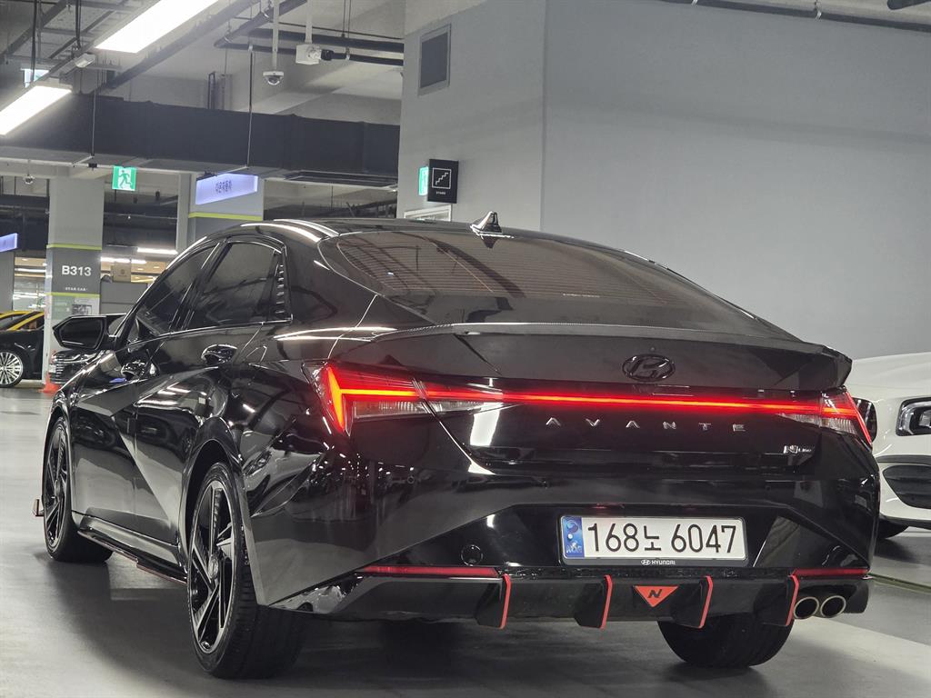 HYUNDAI Avante - Vista 4