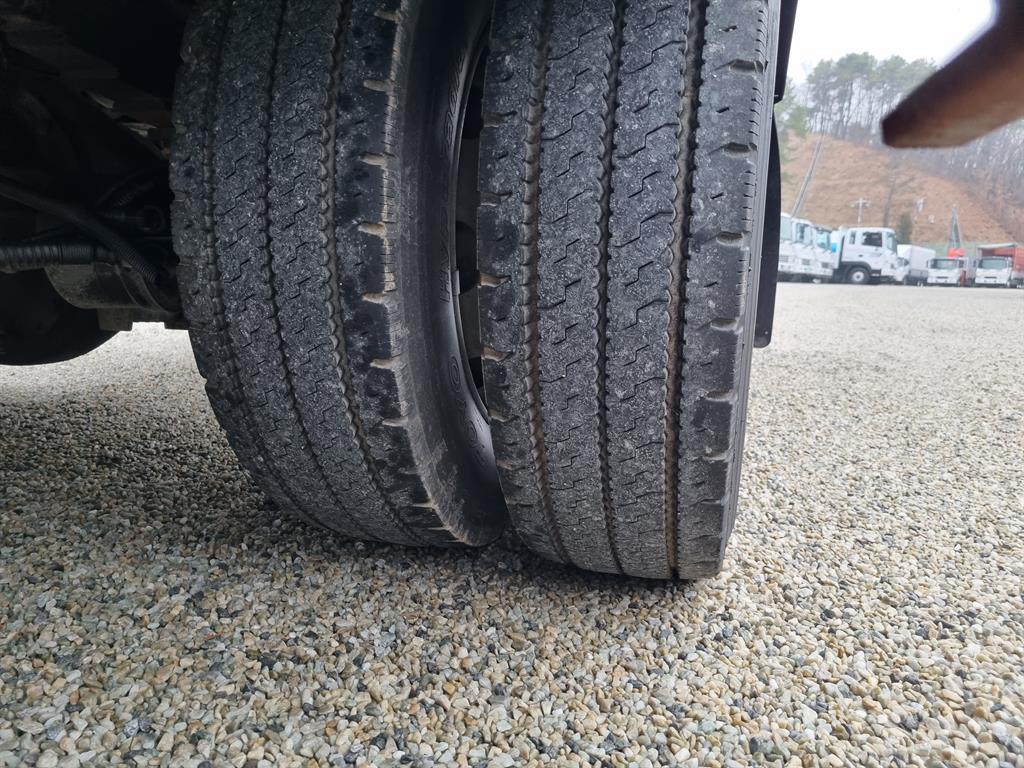 medium and large cargo truck 2011 Blanco - Importación desde Corea - HF Imports Iquique - Foto 14