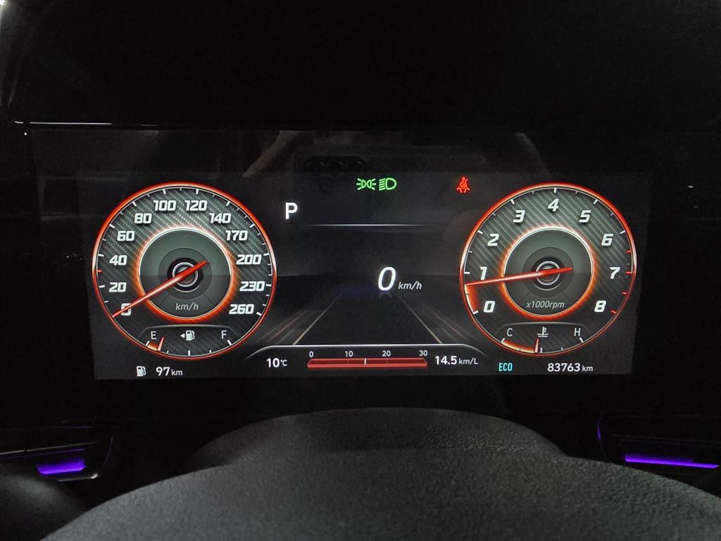 HYUNDAI Avante - Vista 8