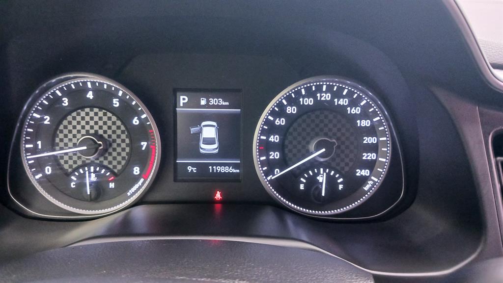 HYUNDAI Avante - Vista 8