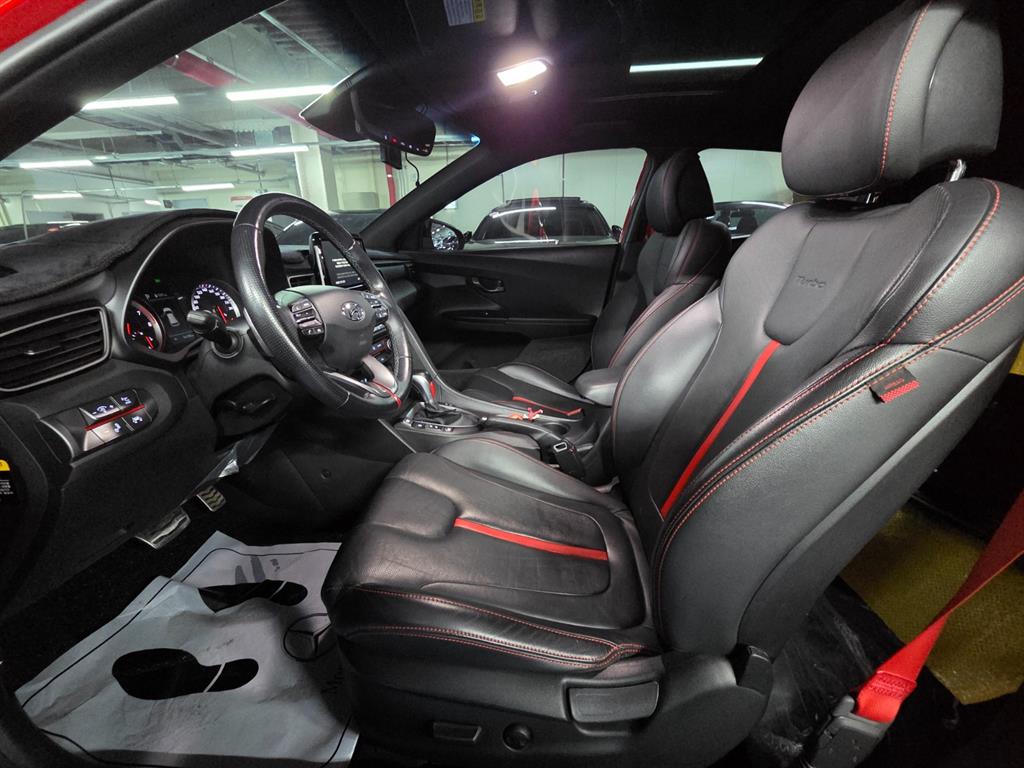 HYUNDAI Veloster - Vista 10