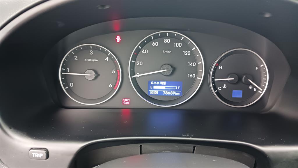 HYUNDAI Starex - Vista 8