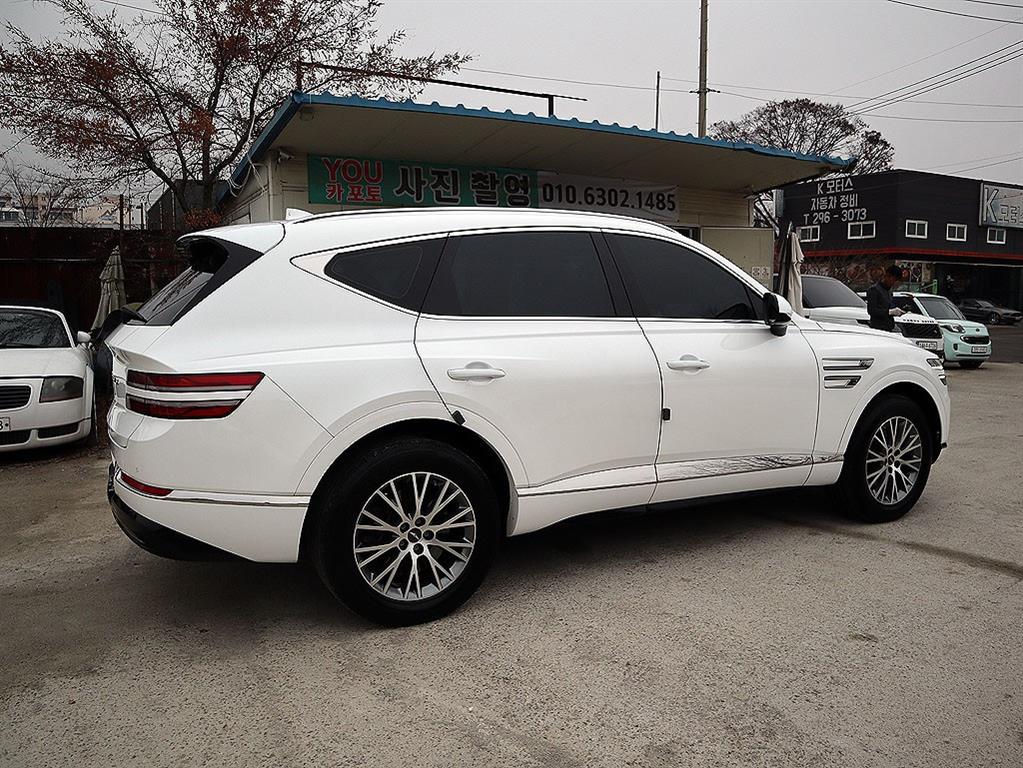 Genesis GV80 - Vista 5