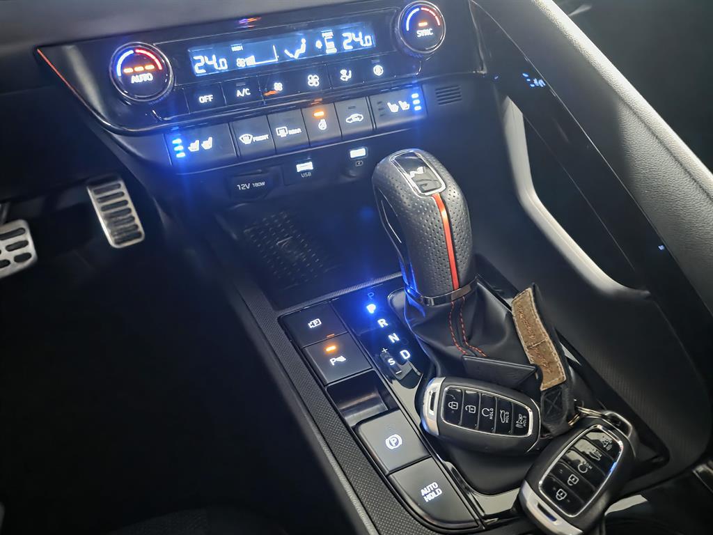 HYUNDAI Avante - Vista 12