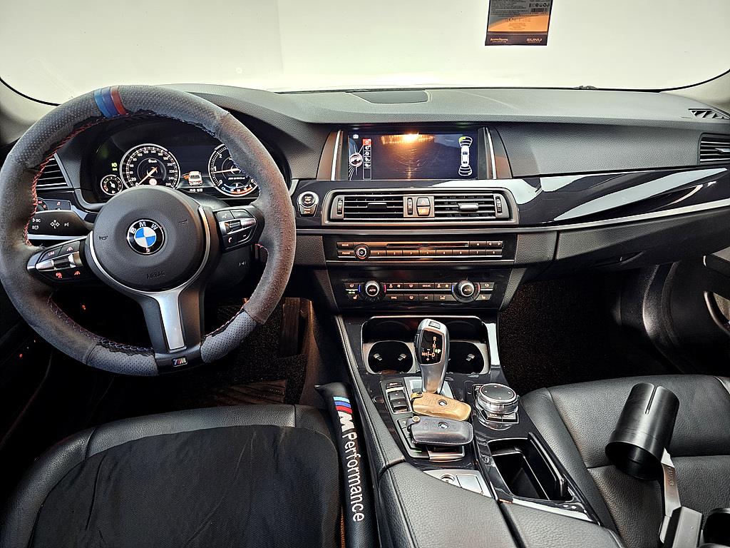 BMW 5 Series - Vista 5