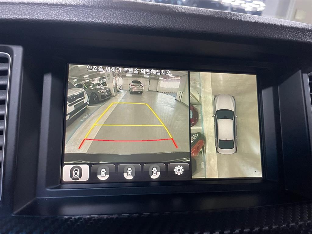 Genesis G80 - Vista 10