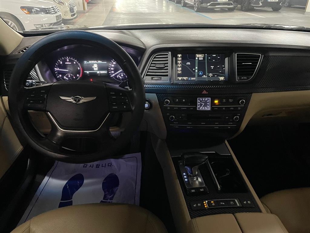 Genesis G80 - Vista 12