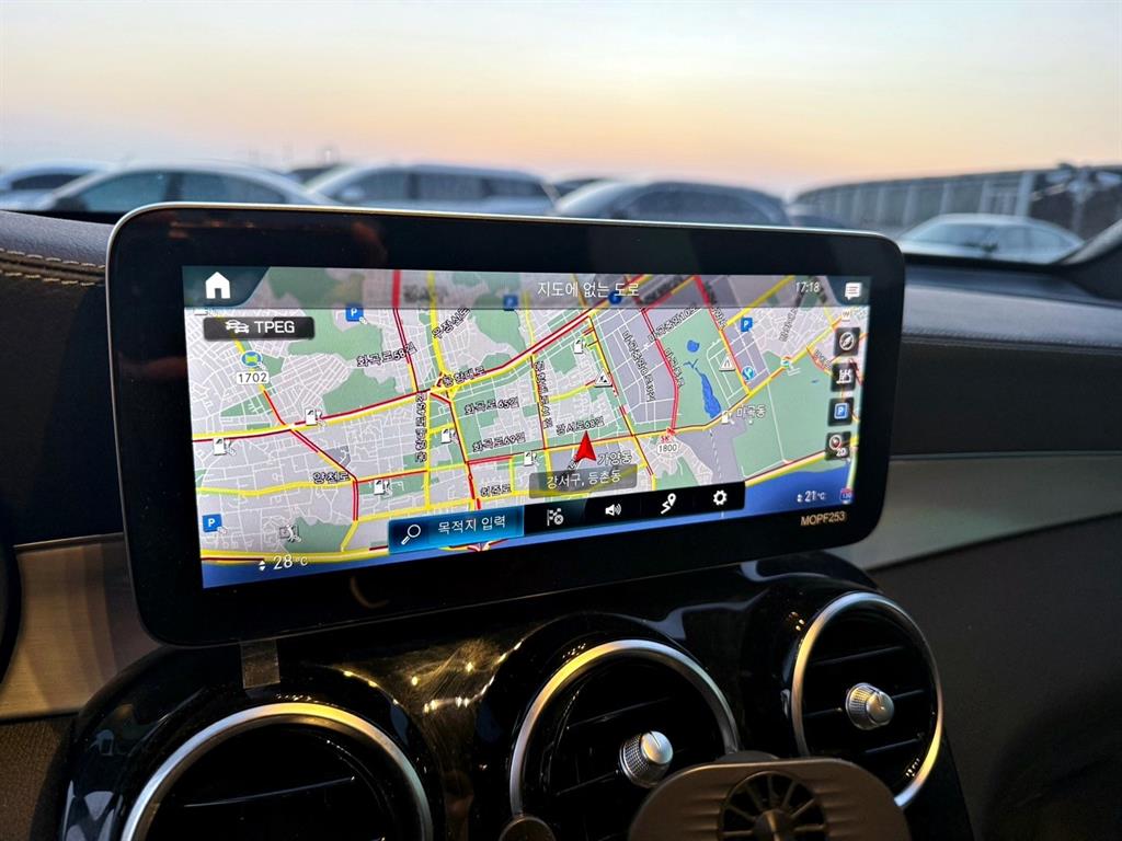 Mercedes Benz GLC Class - Vista 11