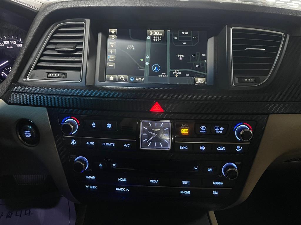 Genesis G80 - Vista 8