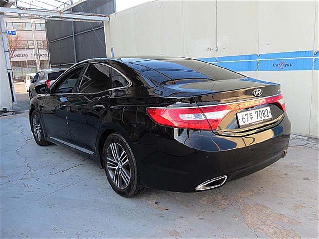 HYUNDAI Grandeur - Vista 7