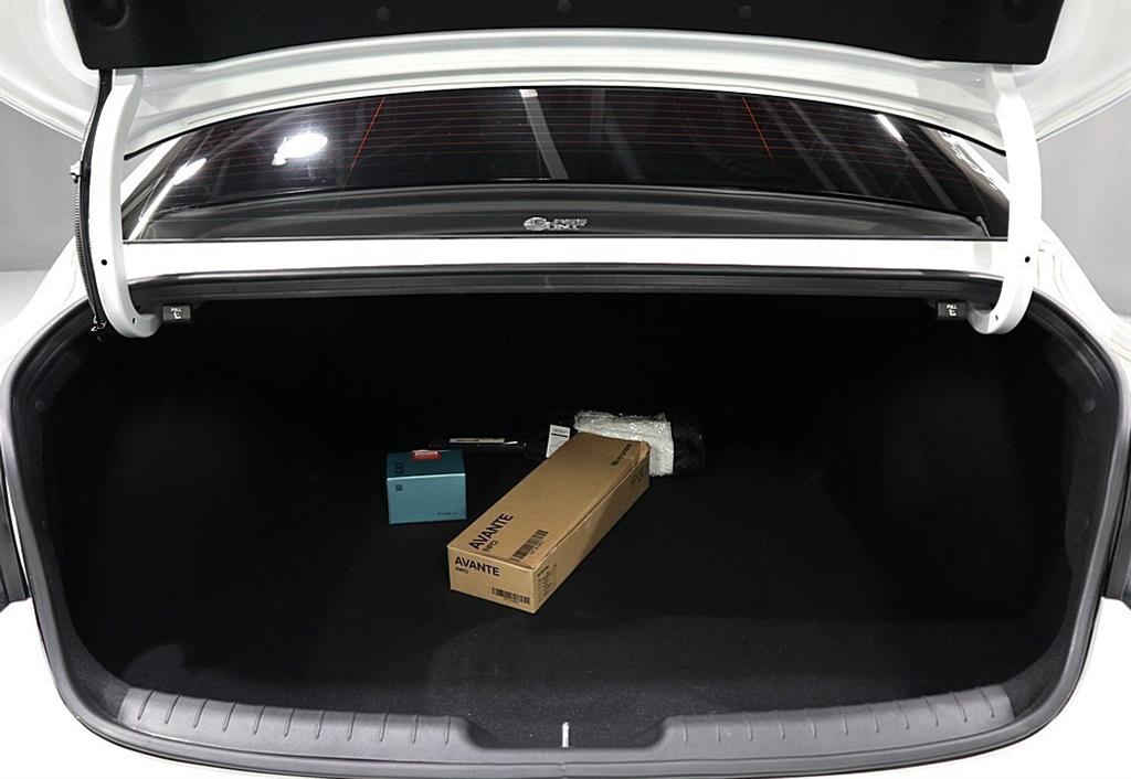 HYUNDAI Avante 2026 Blanco - Importación desde Corea - HF Imports Iquique - Foto 18