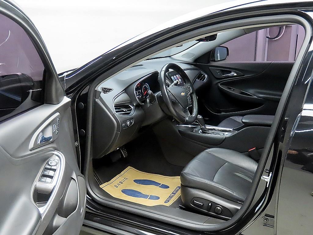 Chevrolet Malibu - Vista 5