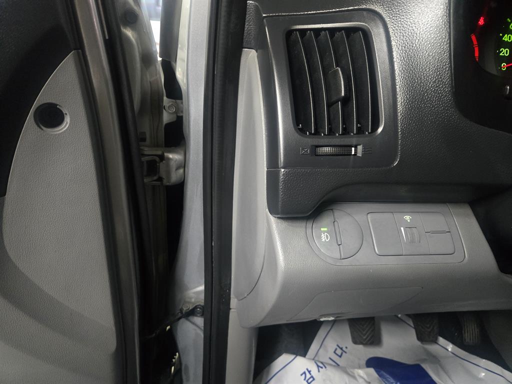 HYUNDAI Starex - Vista 10