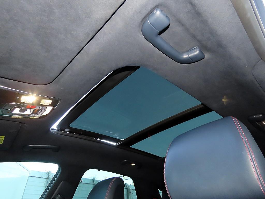 Genesis GV70 2023 Negro - Importación desde Corea - HF Imports Iquique - Foto 15