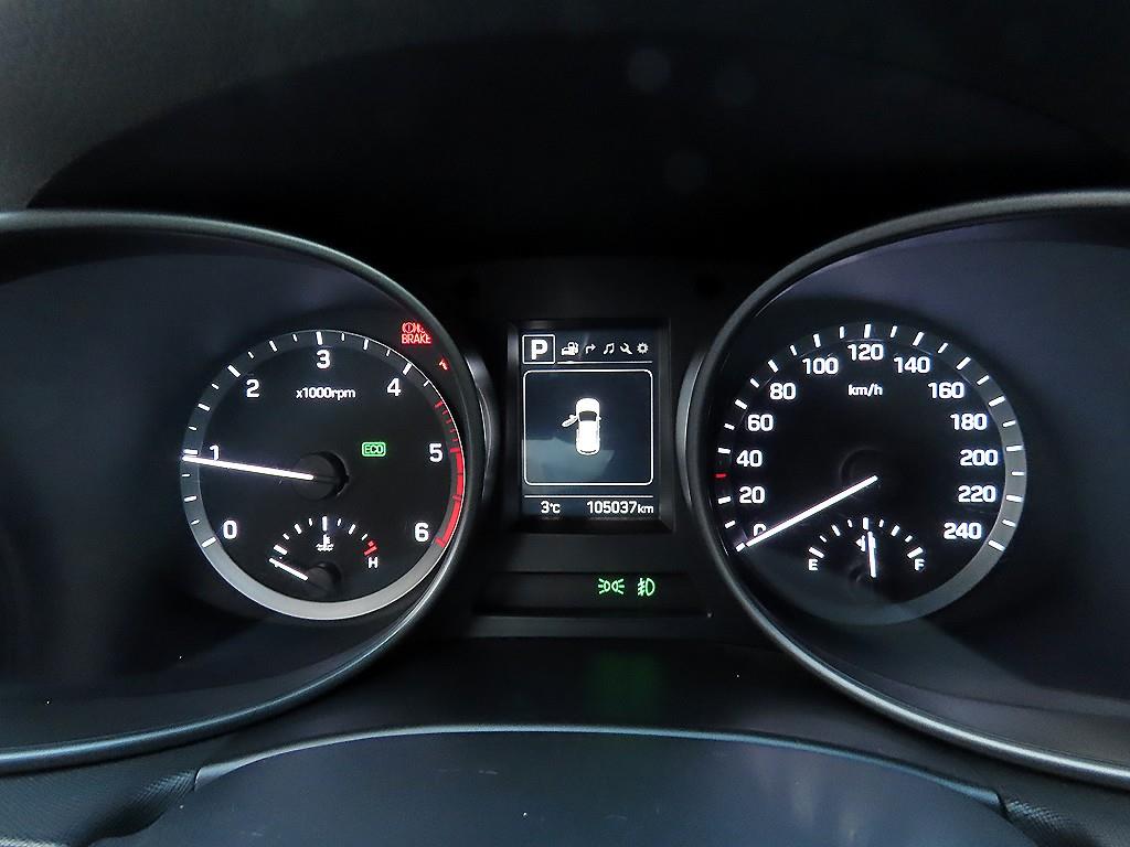 HYUNDAI Maxcruz - Vista 9