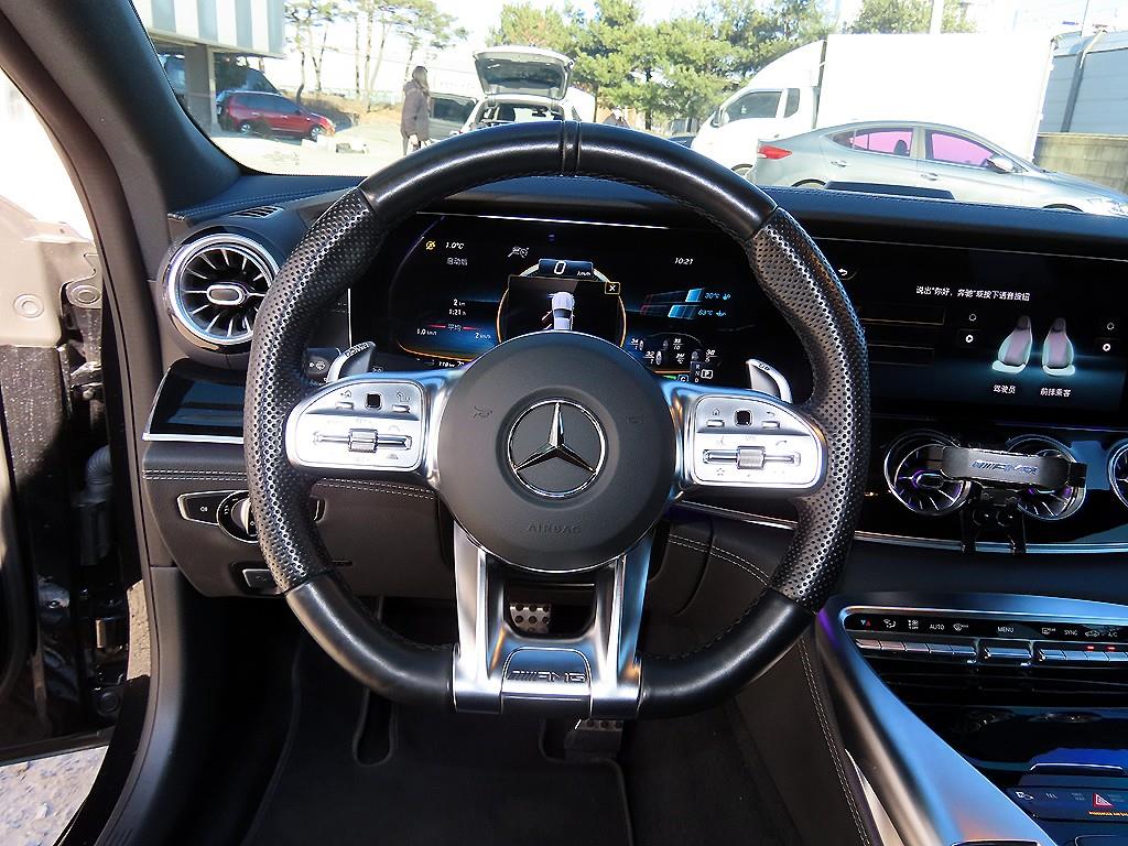 Mercedes Benz AMG GT - Vista 8