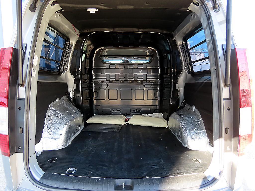 HYUNDAI Staria 2023 Plateado - Importación desde Corea - HF Imports Iquique - Foto 18