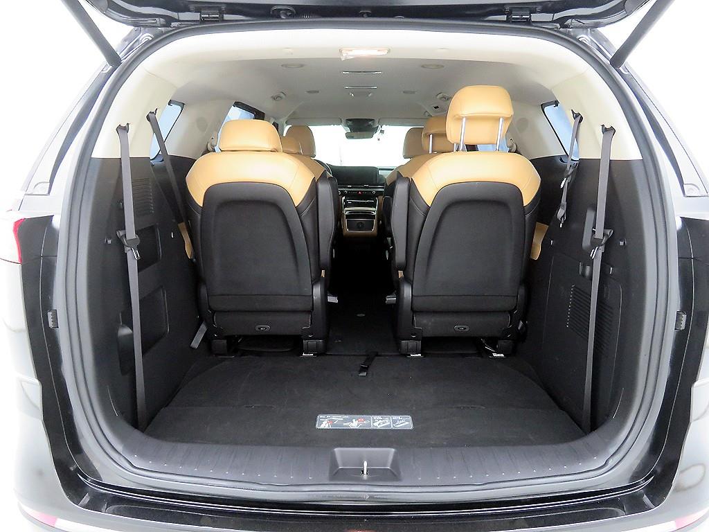 KIA Carnival - Vista 5