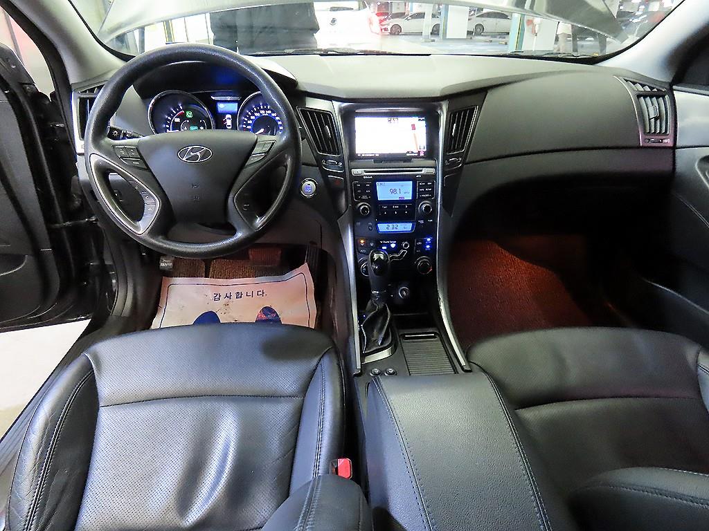 HYUNDAI Sonata - Vista 10