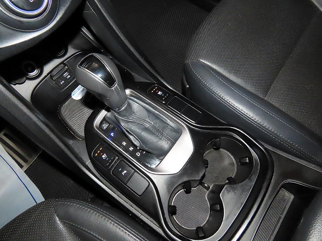 HYUNDAI Maxcruz - Vista 12