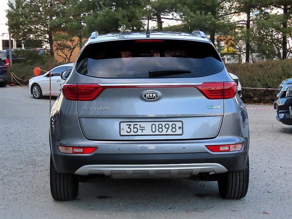 KIA Sportage - Vista 4