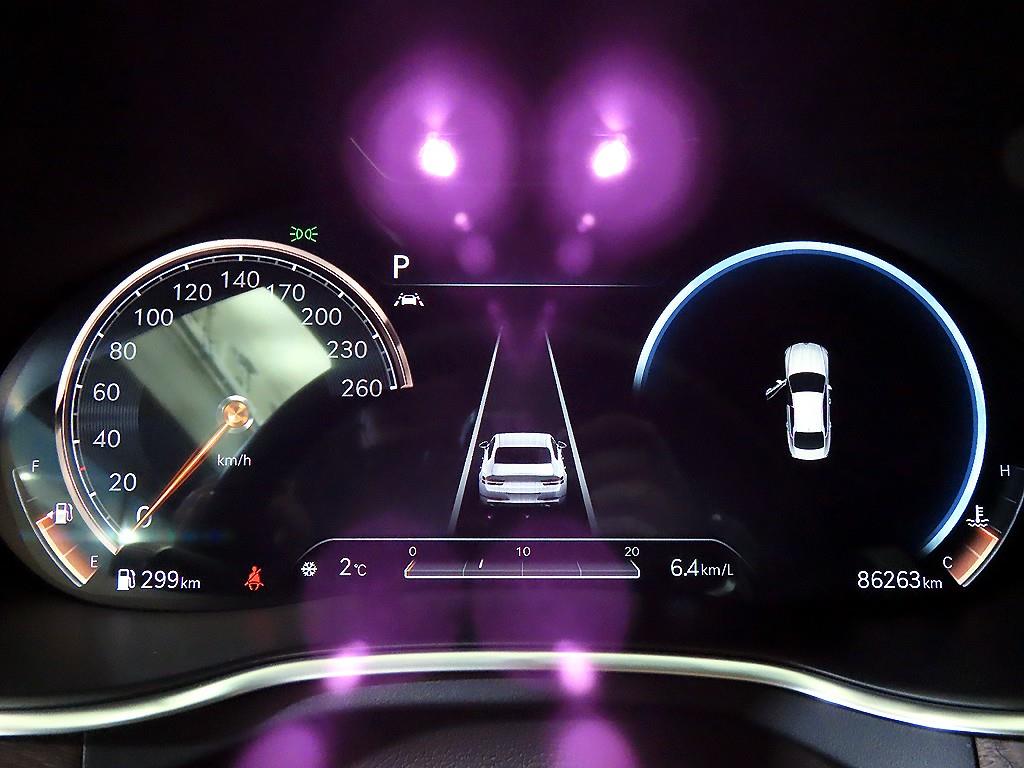 Genesis G80 - Vista 9