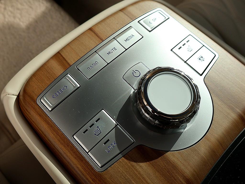 Genesis G80 2025 Blanco - Importación desde Corea - HF Imports Iquique - Foto 11