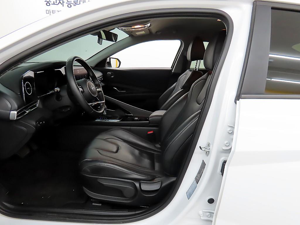 HYUNDAI Avante - Vista 5