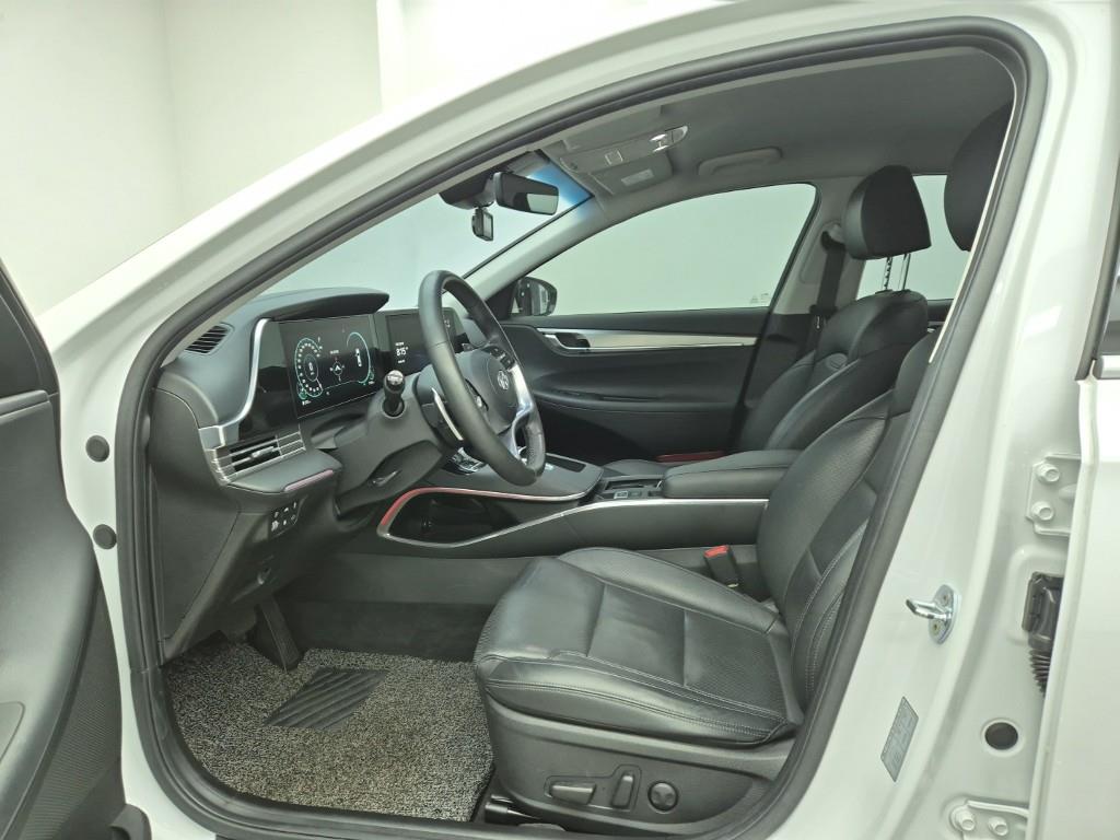 HYUNDAI Grandeur - Vista 11