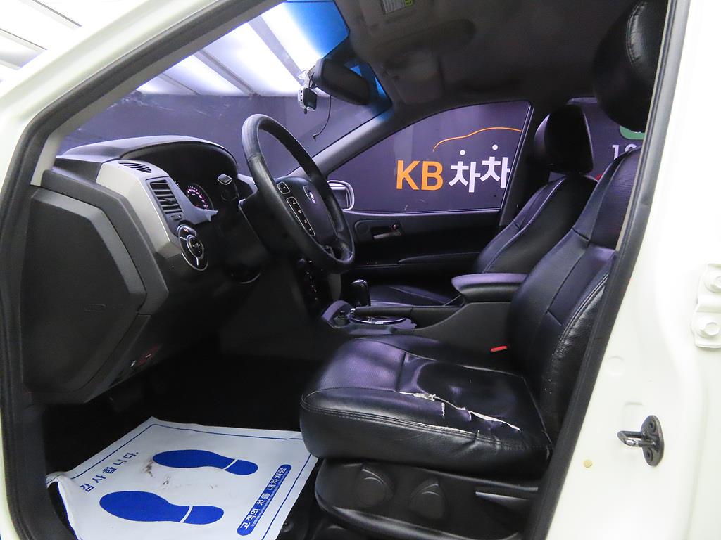 Ssangyong Korando - Vista 5