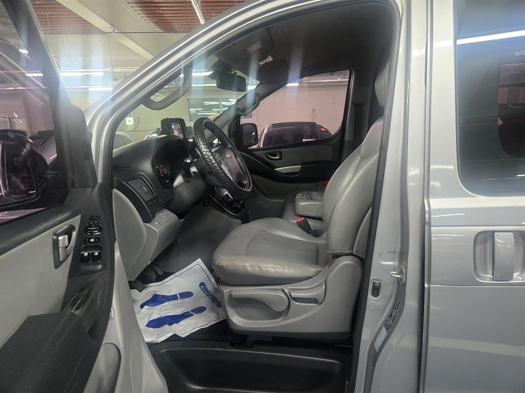 HYUNDAI Starex 2015 Plateado - Importación desde Corea - HF Imports Iquique - Foto 18