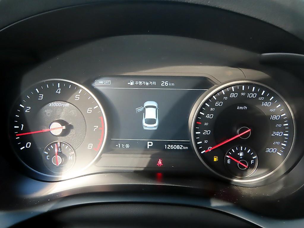 KIA Stinger - Vista 9