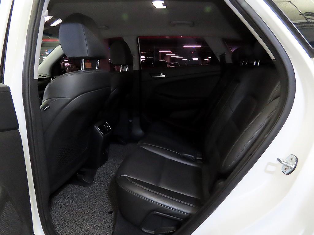 HYUNDAI Tucson - Vista 7