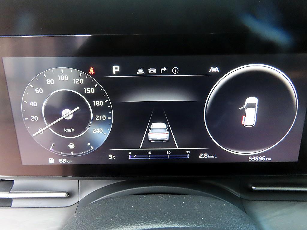 KIA Carnival - Vista 9