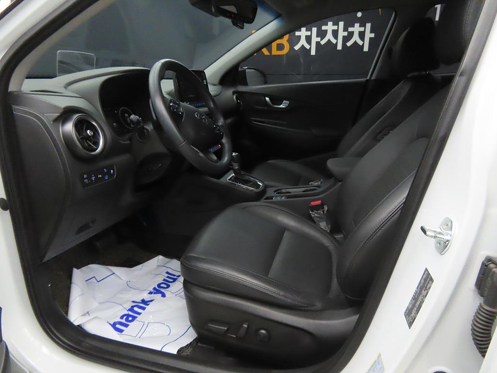 HYUNDAI Kona - Vista 5