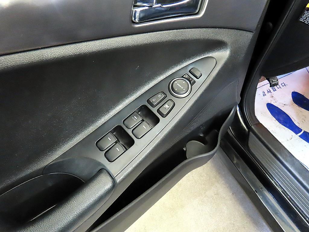 HYUNDAI Sonata 2012 Negro - Importación desde Corea - HF Imports Iquique - Foto 13