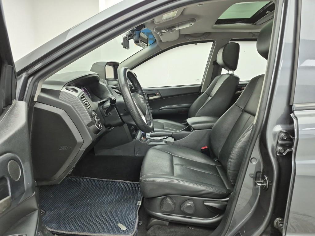 Ssangyong Korando - Vista 11