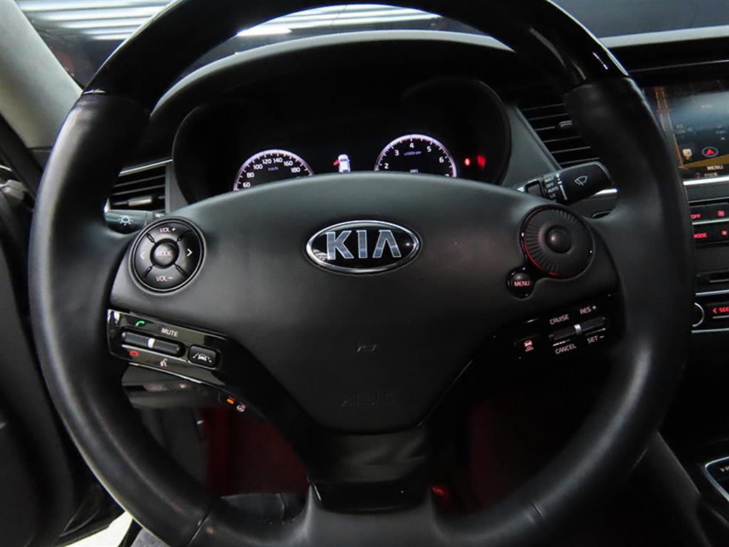 KIA K9 - Vista 8