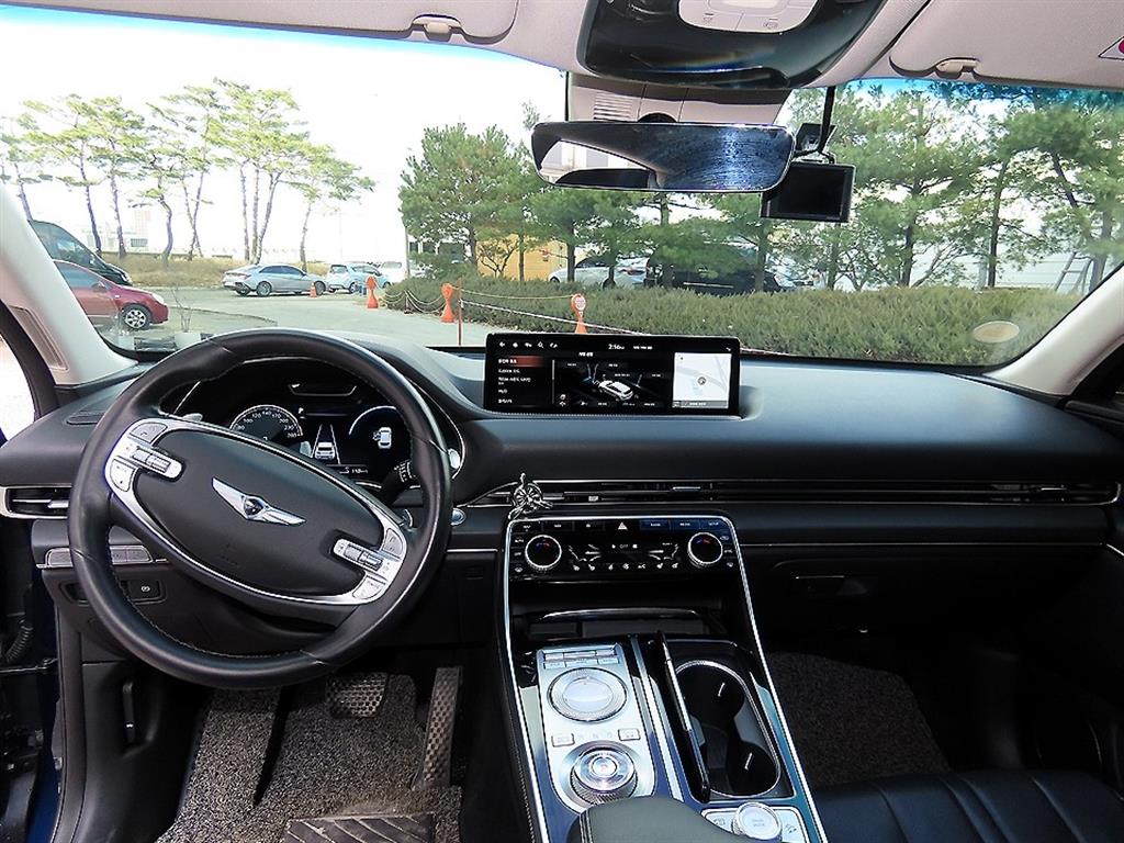 Genesis GV80 - Vista 7