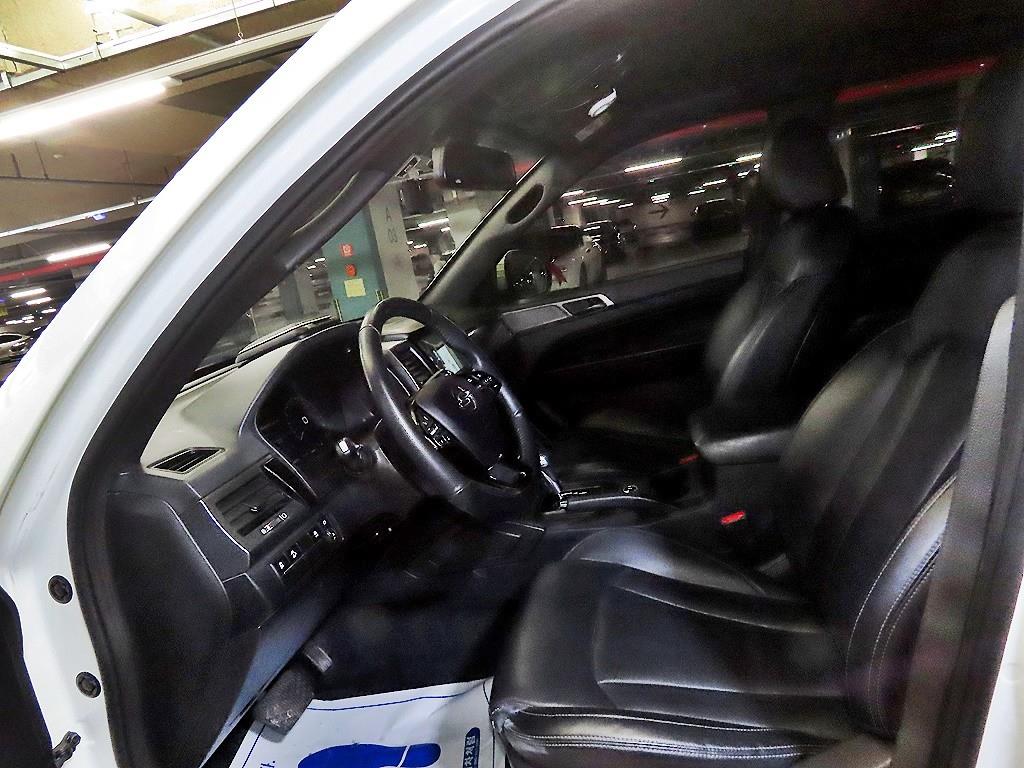 Ssangyong Rexton - Vista 6