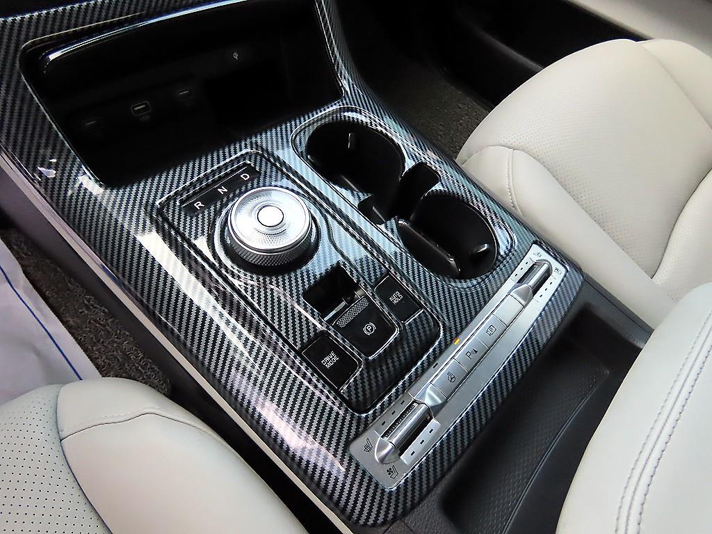 KIA Carnival - Vista 10