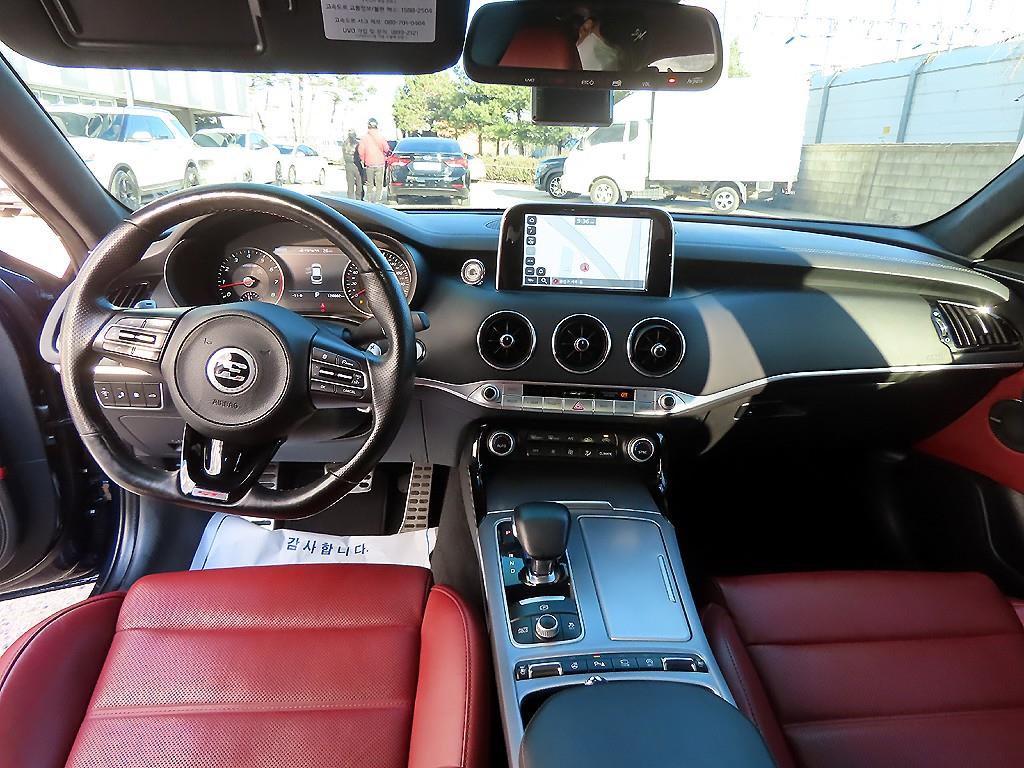 KIA Stinger - Vista 7