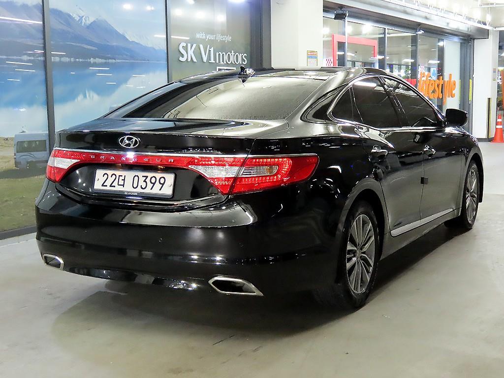 HYUNDAI Grandeur - Vista 4