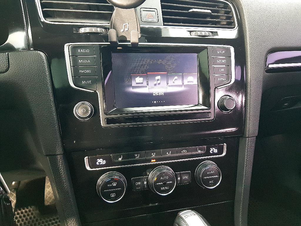 Volkswagen Golf - Vista 12