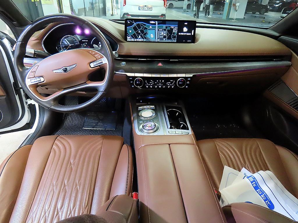 Genesis G80 - Vista 10