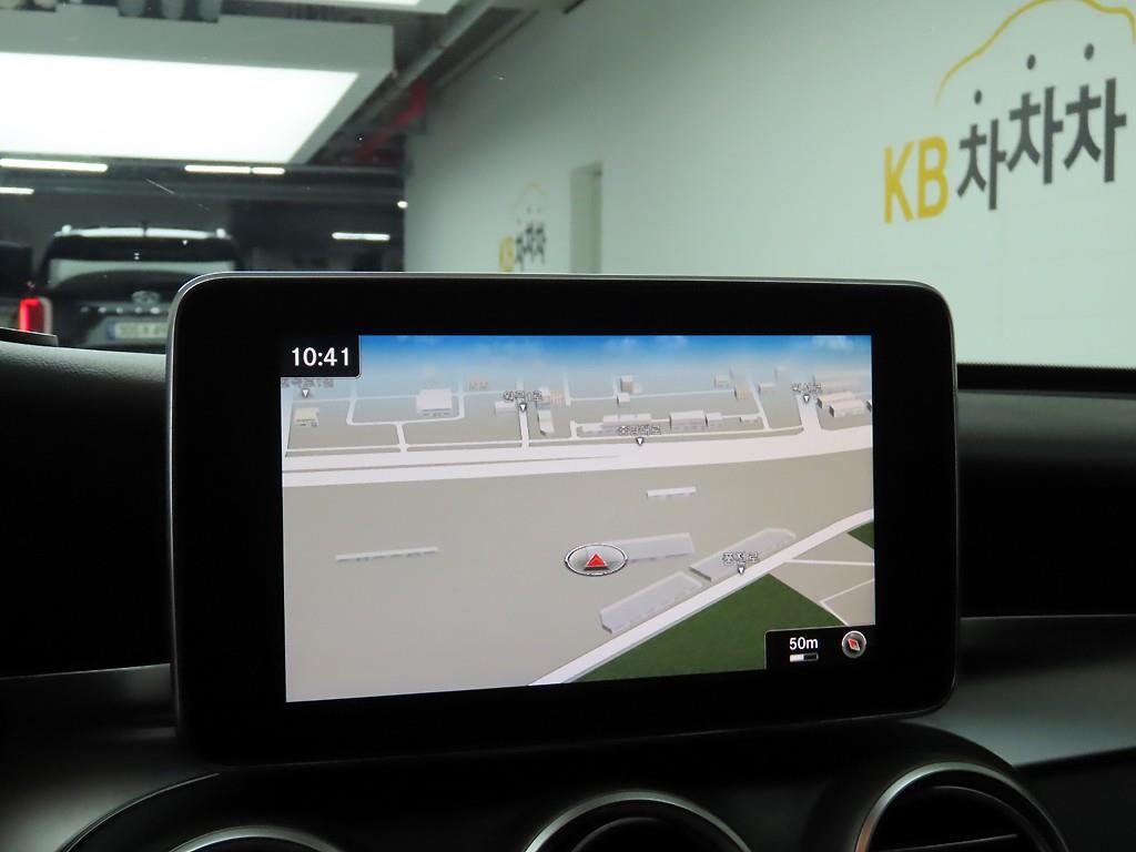 Mercedes Benz C Class - Vista 9