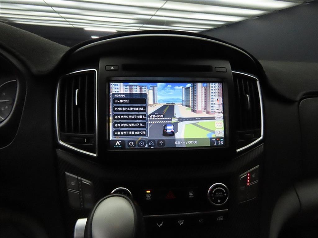 HYUNDAI Starex 2016 Negro - Importación desde Corea - HF Imports Iquique - Foto 16