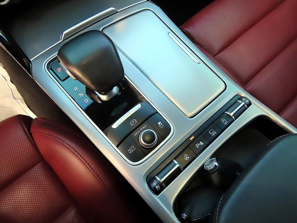 KIA Stinger - Vista 11