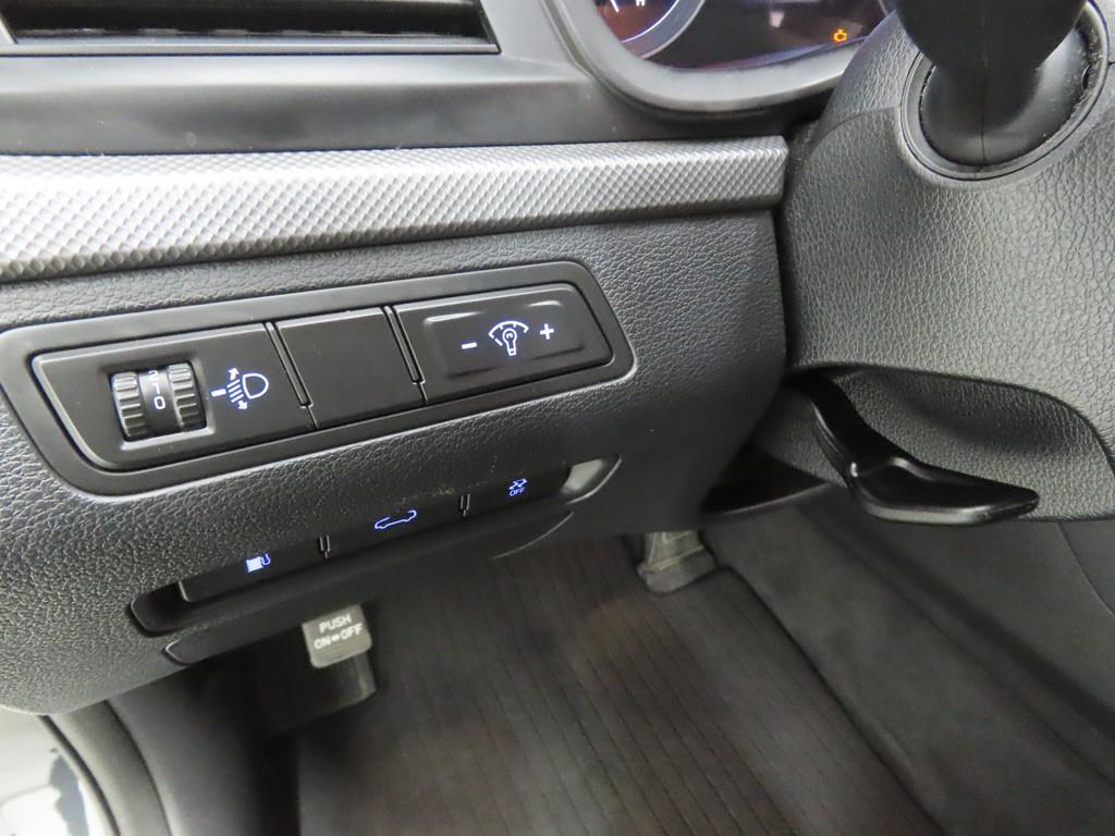 HYUNDAI Sonata - Vista 8