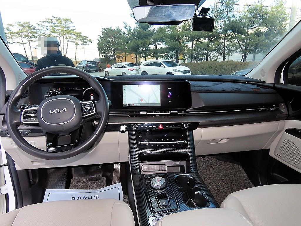 KIA Carnival - Vista 7